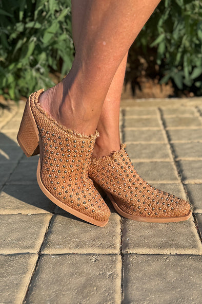 MULES COWBOY ME STUDS