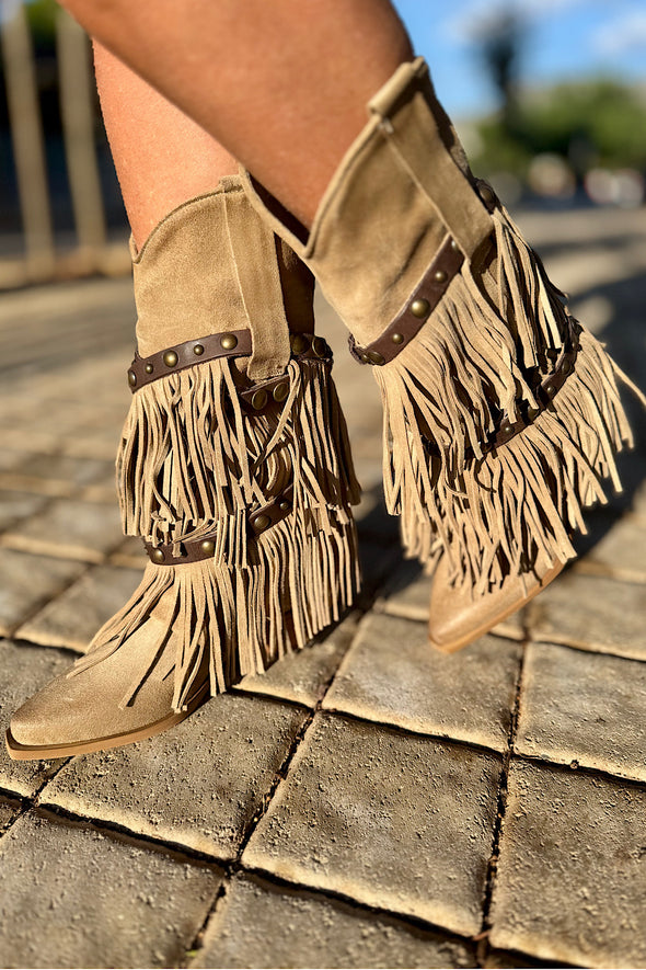 ΜΠΟΤΑ ΜΕ ΚΡΟΣΙΑ ΚΑΙ ΤΑΚΟΥΝΙ