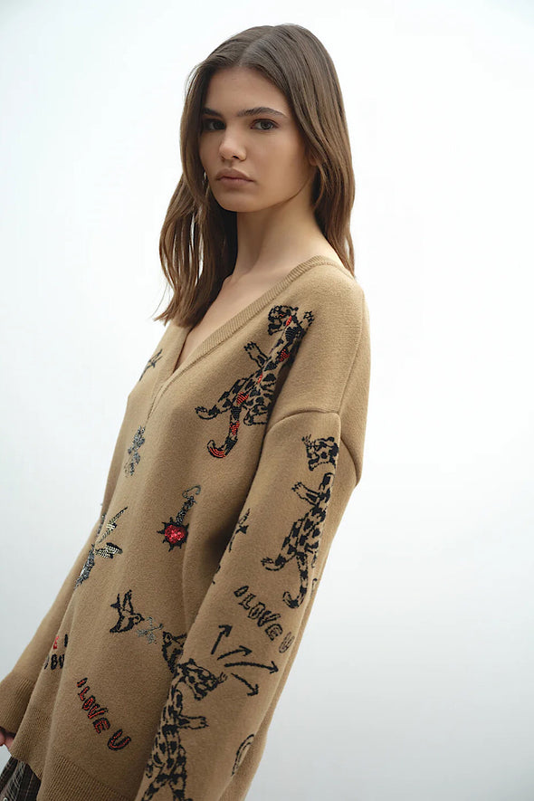 ΠΟΥΛΟΒΕΡ ΜΑΚΡΥ ΜΕ ΙΔΙΑΙΤΕΡΑ ΣΧΕΔΙΑ